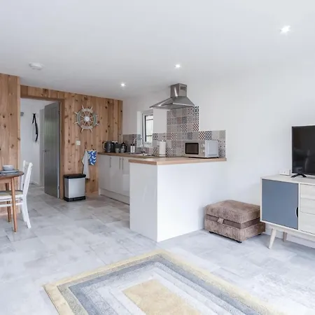 The Garden Lodge - 1 Bedroom Lodge - United Kingdom Buitenkant foto